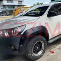Hilux RevO 2021+ Flares Nyeusi Fender
